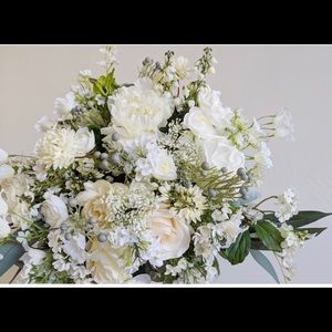Artificial bridal bouquet